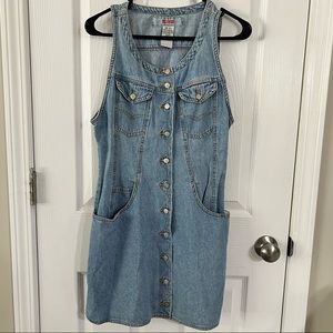 Vintage denim button up dress with pockets size large